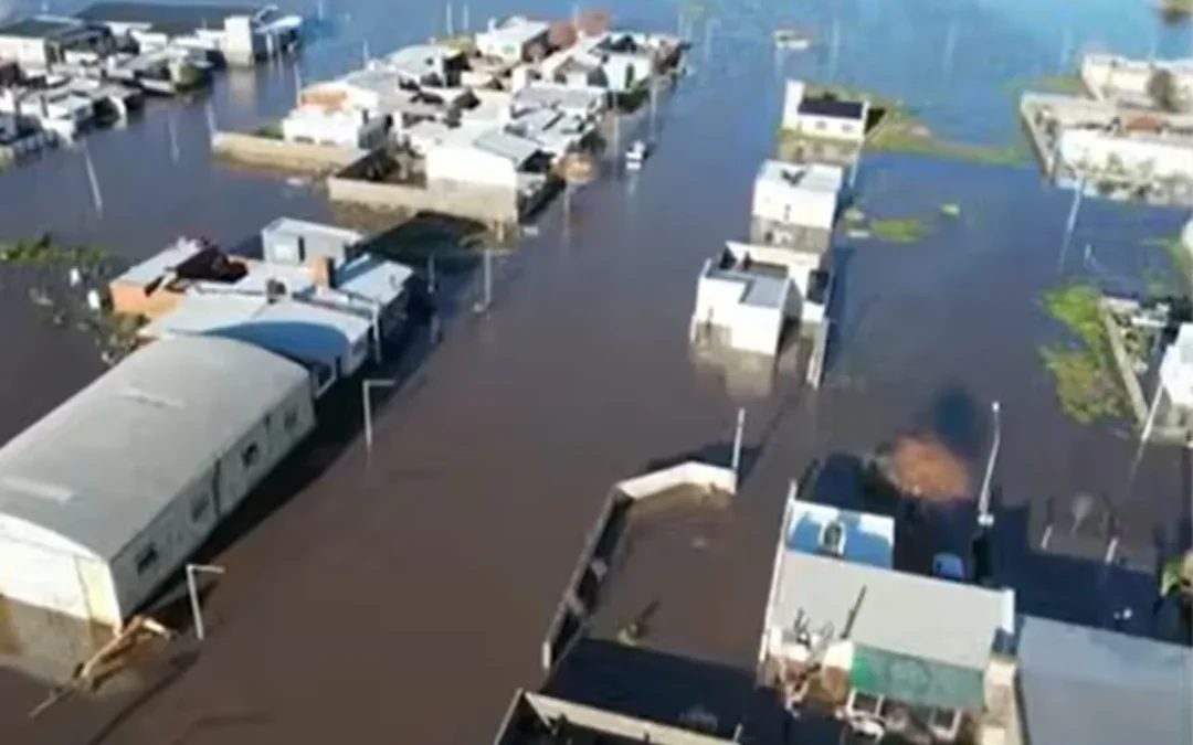 Santa Fe El pueblo María Teresa sufrió graves inundaciones por la tormenta de »Santa Rosa», con precipitaciones de 300 milímetros