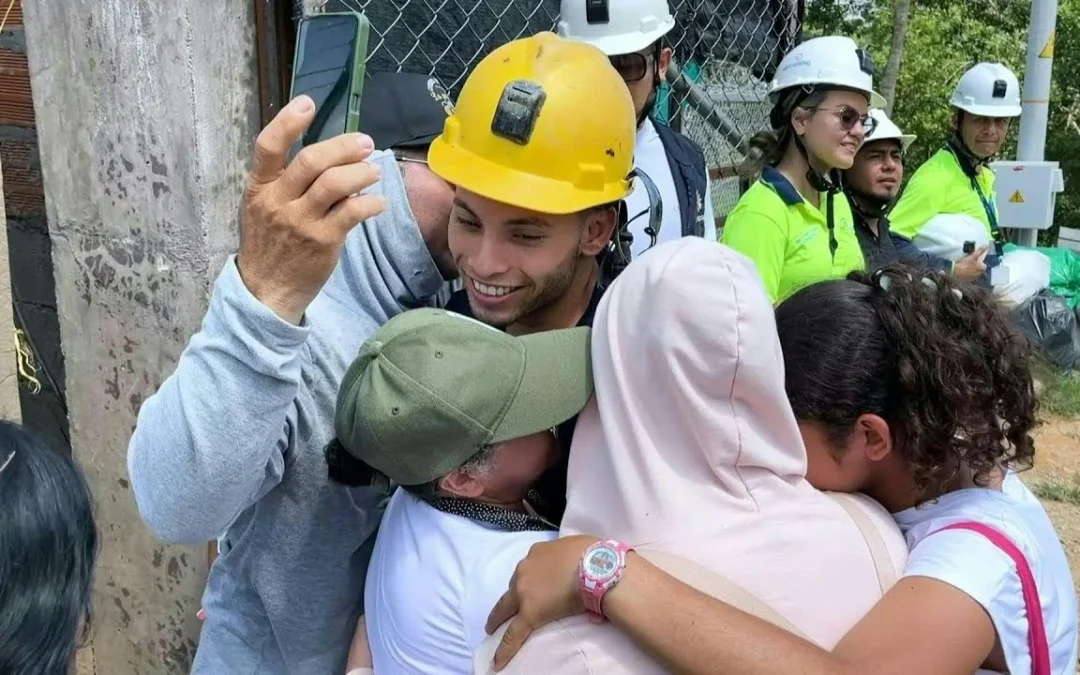 Rescatan a los 23 mineros atrapados en yacimiento de oro en Colombia