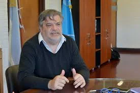 El decano de exactas de la UBA, cruzó al subsecretario de políticas universitarias por sus dichos. «Es mentira» que no hay éxodo docente