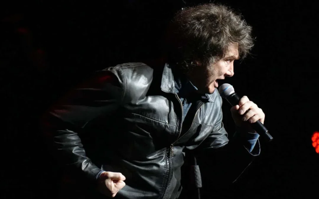 Mientras Caputo esperaba el préstamo de USD 20 mil millones en EE.UU., nuestro presidente cumplió el sueño de ser cantante