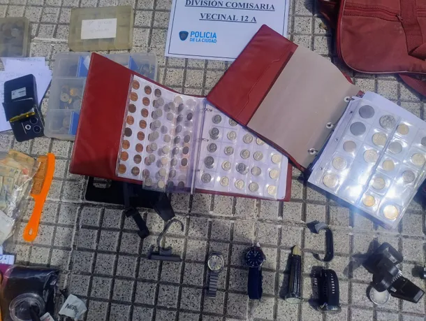 Buenos Aires: Engañaron y robaron a un coleccionista. Sustrajeron joyas, efectivo y monedas antiguas, fueron detenidos