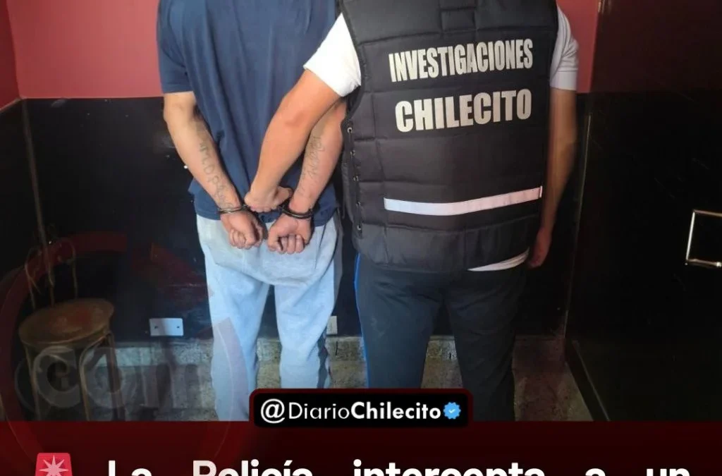 La Policía intercepta a un conductor sin patente y confirma que tenía pedido de captura emitido por la Justicia local.