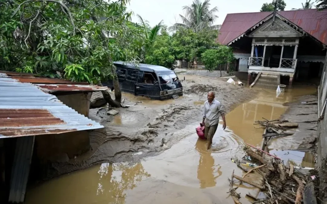 Más de 900 víctimas fatales en Indonesia, Tailandia y Sri Lanka, tras las inundaciones sufridas