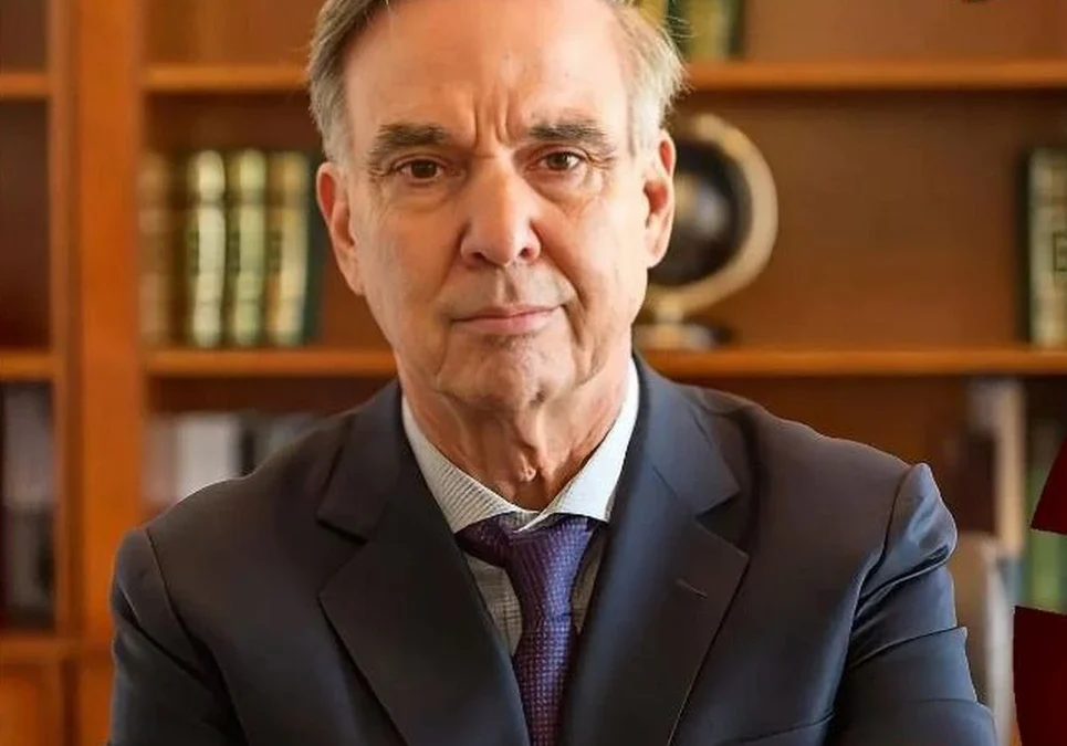 Pichetto afirmó que la reforma laboral no resolverá el empleo y advirtió por fuga turística y recesión con cierres de empresas.