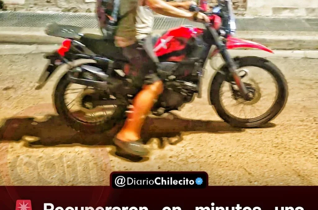 Recuperaron en minutos una moto robada en pleno centro de Chilecito y la devolvieron a su dueño tras un rápido operativo policial.
