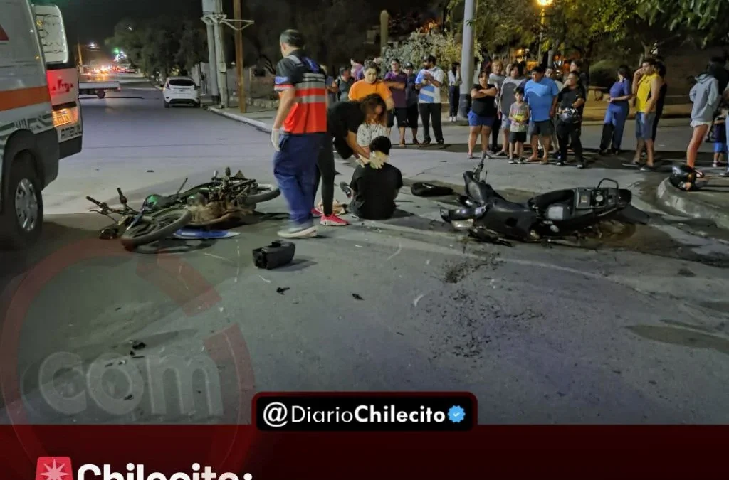 Chilecito: un joven sufrió lesiones graves en un choque de motos y el otro conductor huyó del lugar a pie.