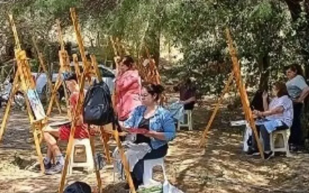 El artista chileciteño Adrián Viñas brindará un taller de pintura con óleo. Interesados comunicarse al 3285-666745