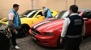 Aduana secuestró varios autos de alta gama que eran ingresados al país por Paraguay