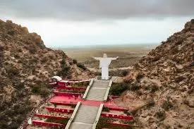 Planifican restauraciones para el Cristo del Portezuelo y nuevas esculturas para Chilecito.