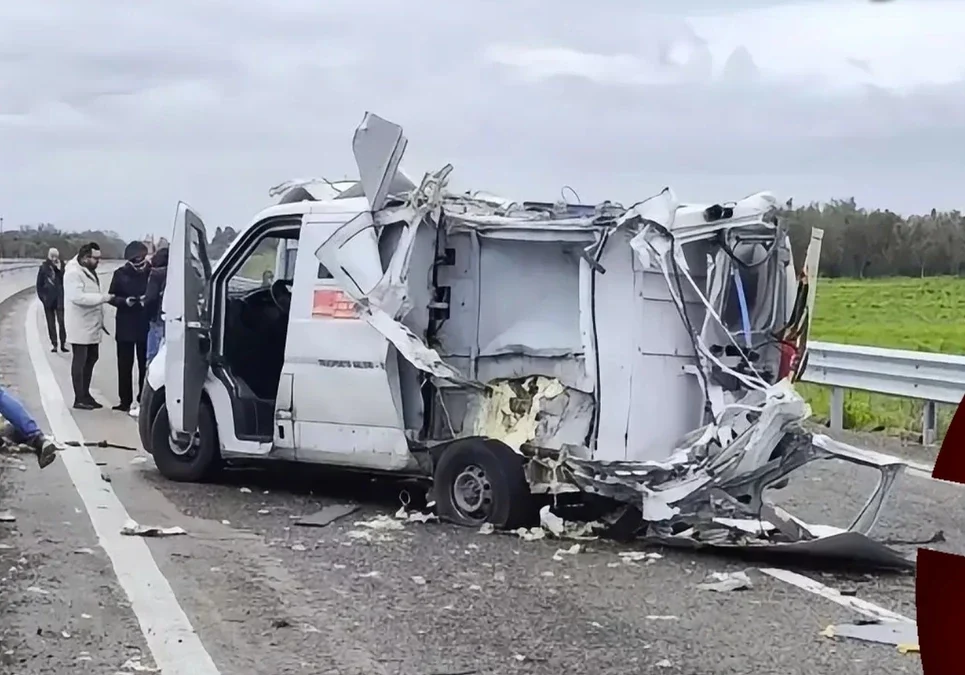 Italia: robo frustrado a un camión blindado con explosivos y tiroteo en una ruta del sur