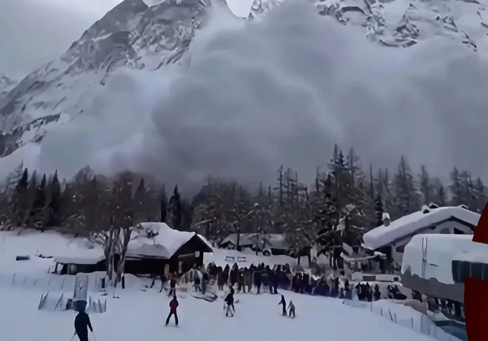 Italia: una avalancha cubrió de nieve una estación de esquí, autoridades evacuaron la zona, no se registraron heridos.