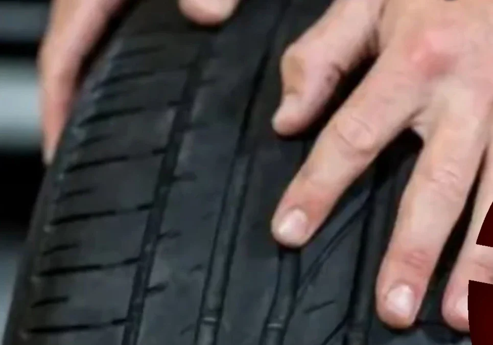 La fábrica de neumáticos Fate anuncia su cierre definitivo tras ochenta años de actividad, despidiendo a 920 trabajadores.