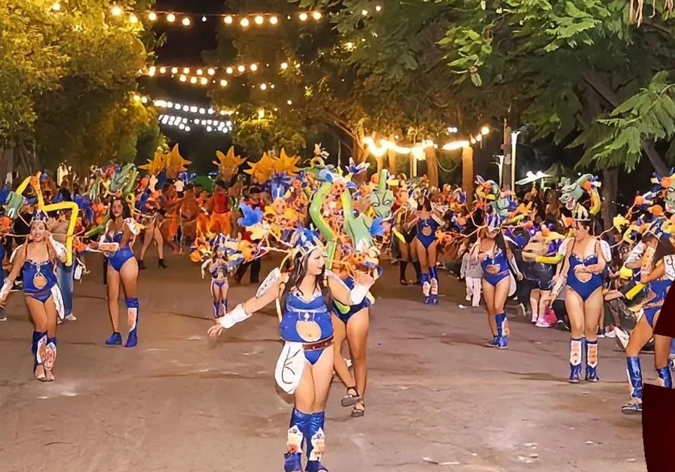 Nonogasta se prepara para los corsos de este vienes y sábado con presencia de comparsas, disfraces y carrosas.