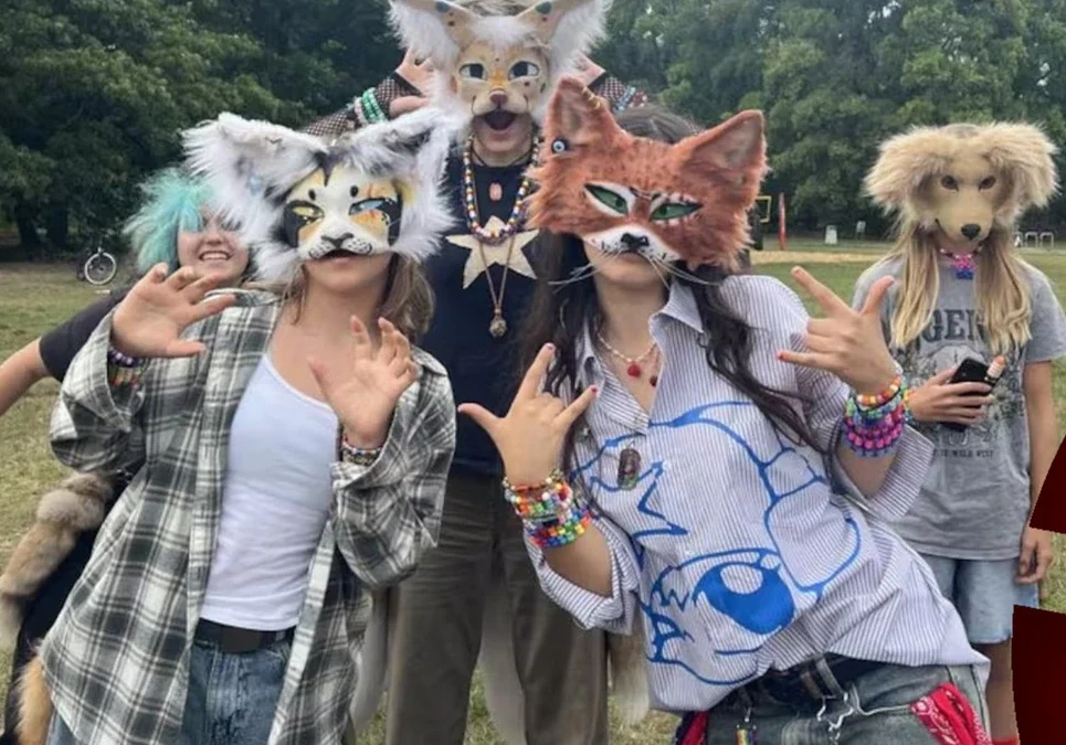 Un padre rechaza la autopercepción animal de su hija y critica el impacto de TikTok en el comportamiento juvenil