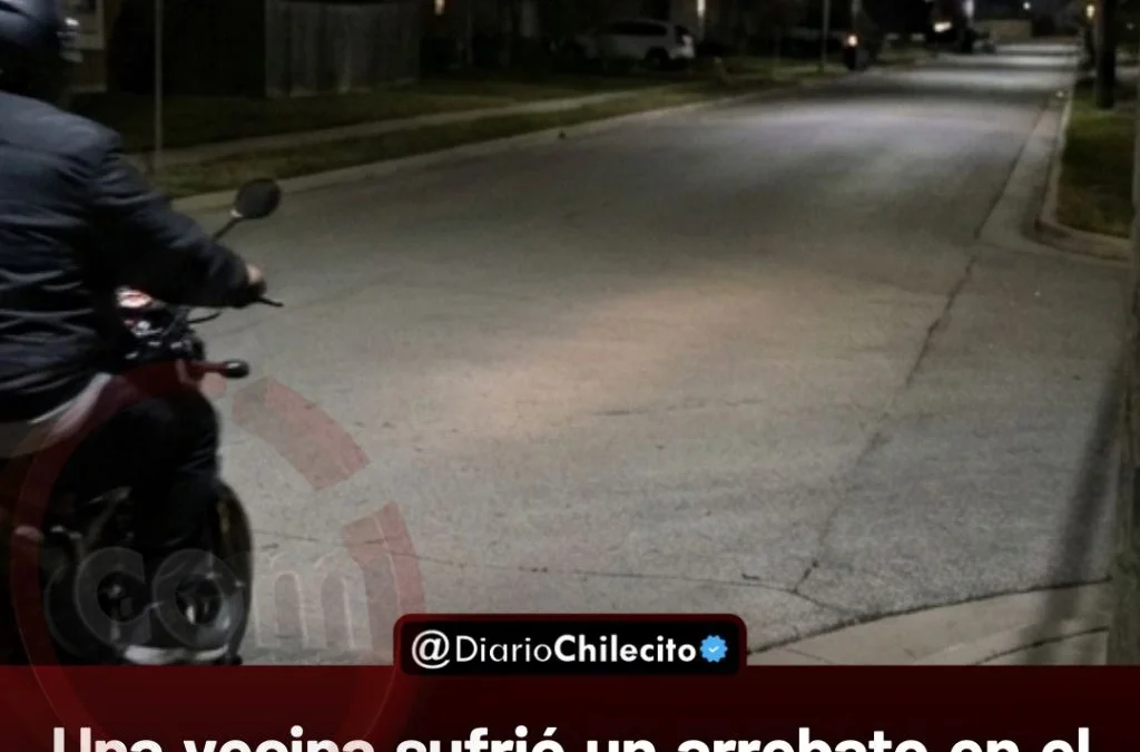 Una vecina sufrió un arrebato en el Barrio Pomán mientras caminaba con su hija; el delincuente le robó su morral y escapó en moto.