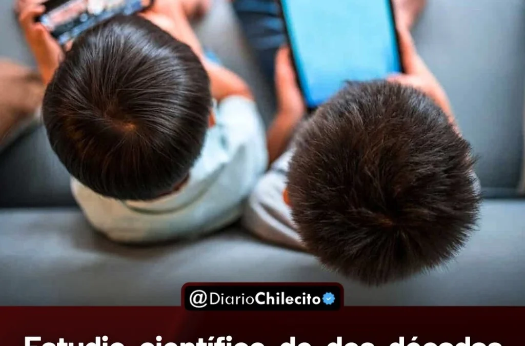 20 años de estudio científico confirman que mayor consumo de pantallas en jóvenes se relaciona con dificultades emocionales y escolares.
