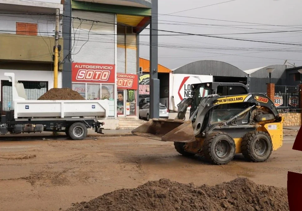 Municipalidad realiza arreglos en las zonas más afectadas por la fuerte lluvia y planifica obra para evitar problemas a futuro.