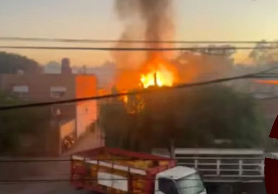 Operan de urgencia a un menor por hundimiento de cráneo tras la explosión de una planta de gas ilegal.