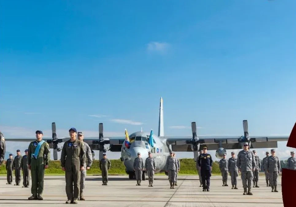 Un avión de la Fuerza Aérea colombiana se estrelló con 125 personas a bordo en el sur del país.