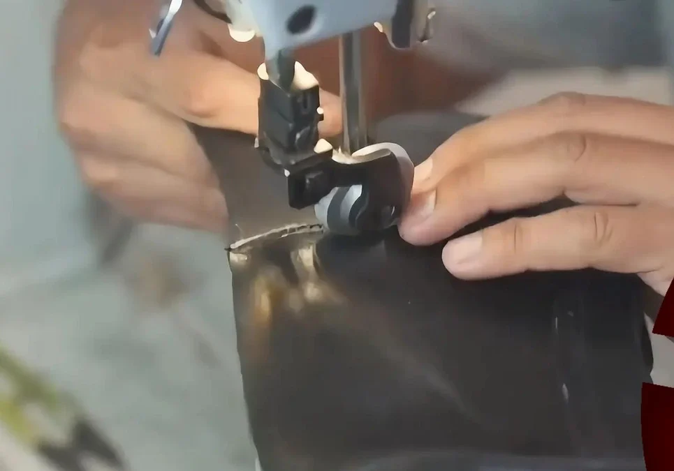 Una de cada cinco industrias redujo su personal en enero ante la persistente caída de la actividad productiva nacional.