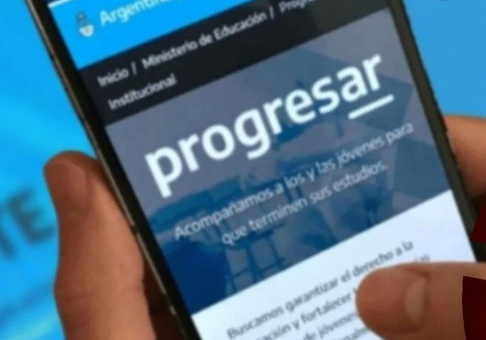 Asisten a estudiantes con problemas en las cuentas del Progresar: el operativo de inscripción finaliza esta semana.