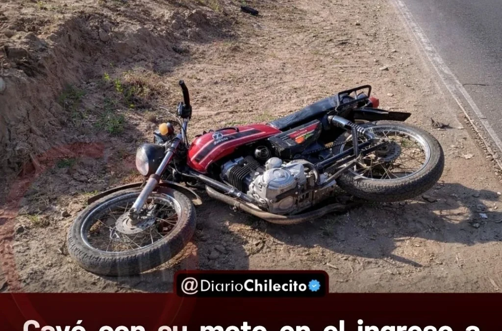 Cayó con su moto en el ingreso a Tilimuqui, fue llevado al Hospital Herrera Motta y quedó internado con fracturas graves.