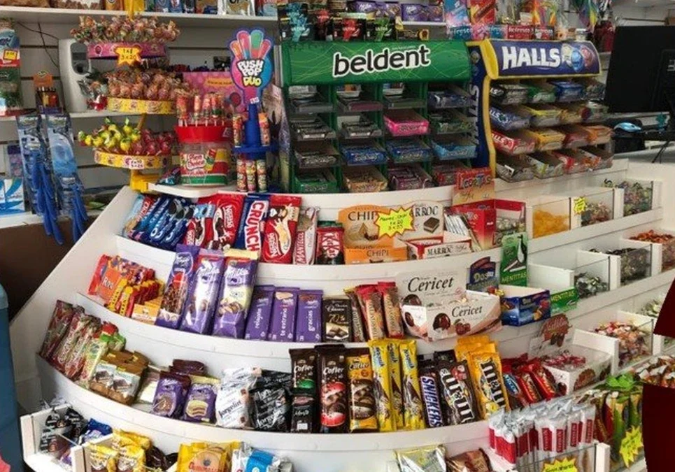 Preocupación en el sector minorista por aumentos del 10% en productos básicos que ya no discriminan costos de producción.