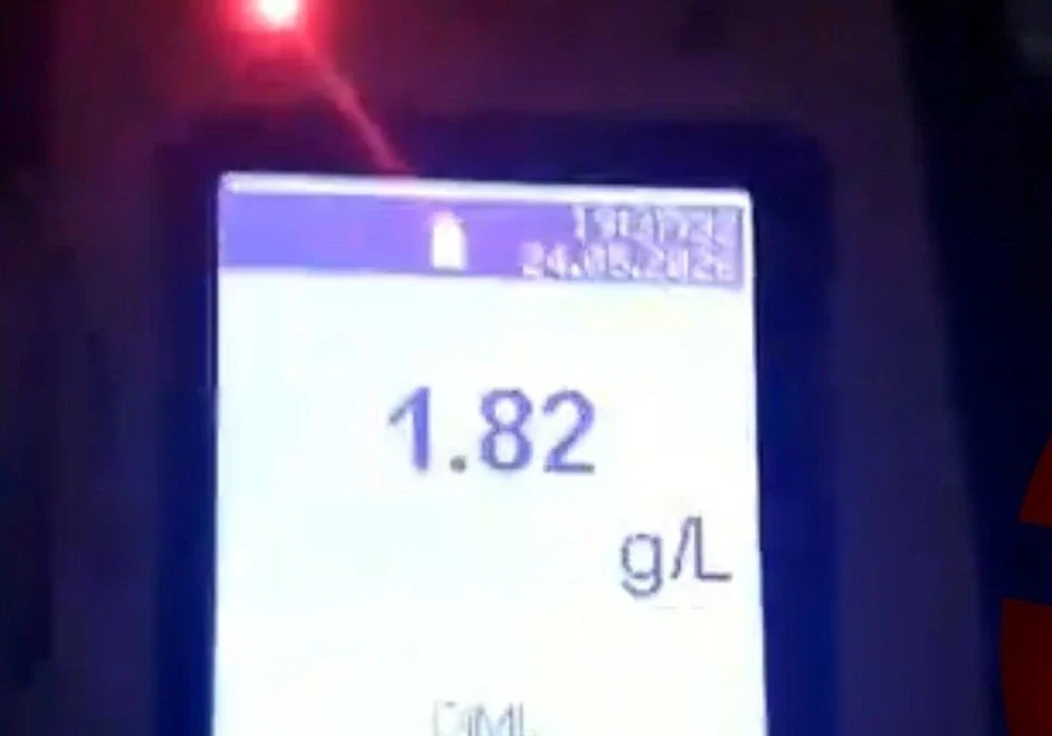 Conducía con 1.82 de alcohol en sangre, intentó evadir un control y atropelló a un policía en la autopista Buenos Aires-La Plata.