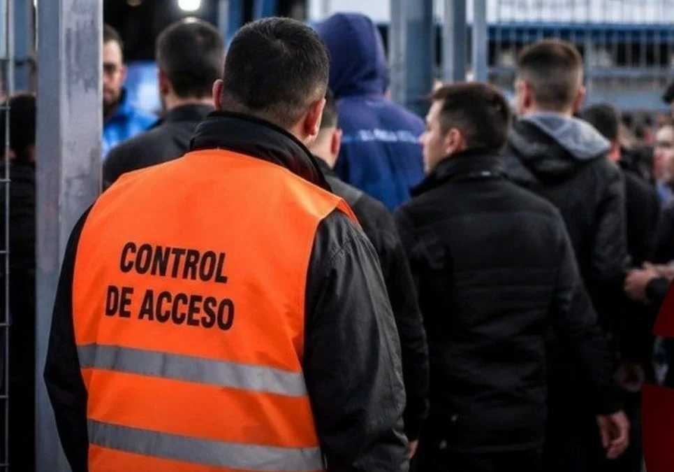 El Ministerio de Seguridad prohibió el ingreso de deudores alimentarios a los estadios: buscan asegurar el pago de las cuotas familiares.