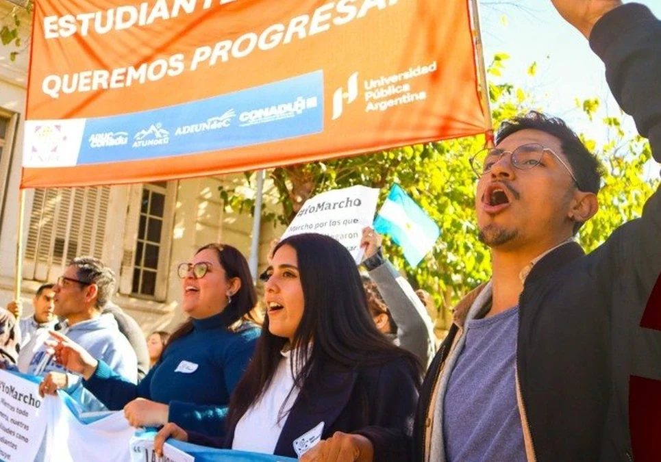 Estudiantes universitarios se movilizaron en las calles: alertan que el desfinanciamiento golpea con más fuerza en el interior.