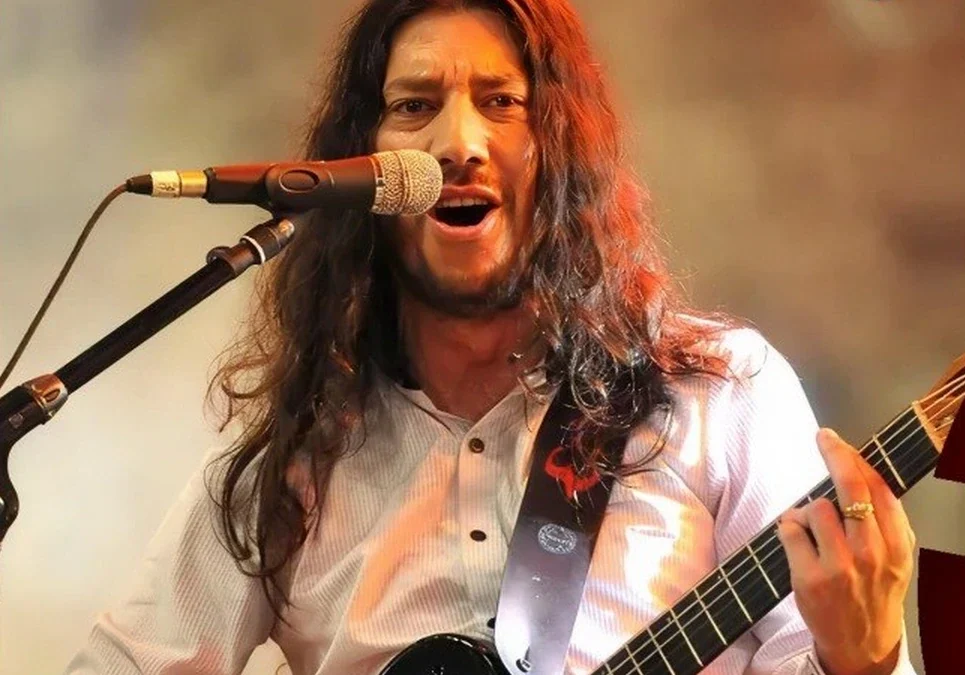 Facundo Toro y Los Nombradores del Alba encabezarán una gran peña folclórica en el Club Cultural.