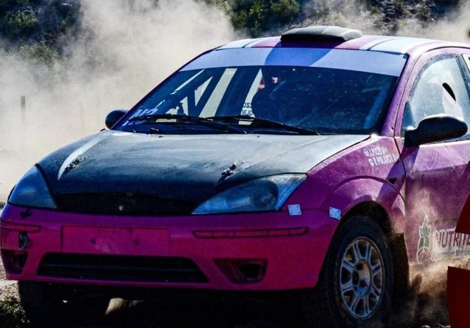 Rally Provincial en Tama: Juan Pizzo y Victoria Polanco se quedaron con el primer puesto en su categoría.