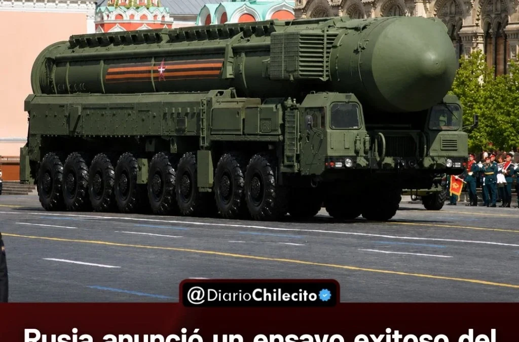 Rusia anunció un ensayo exitoso del
Sarmat, un
misil
con
capacidad
nuclear y alcance de hasta 35.000
kilómetros.