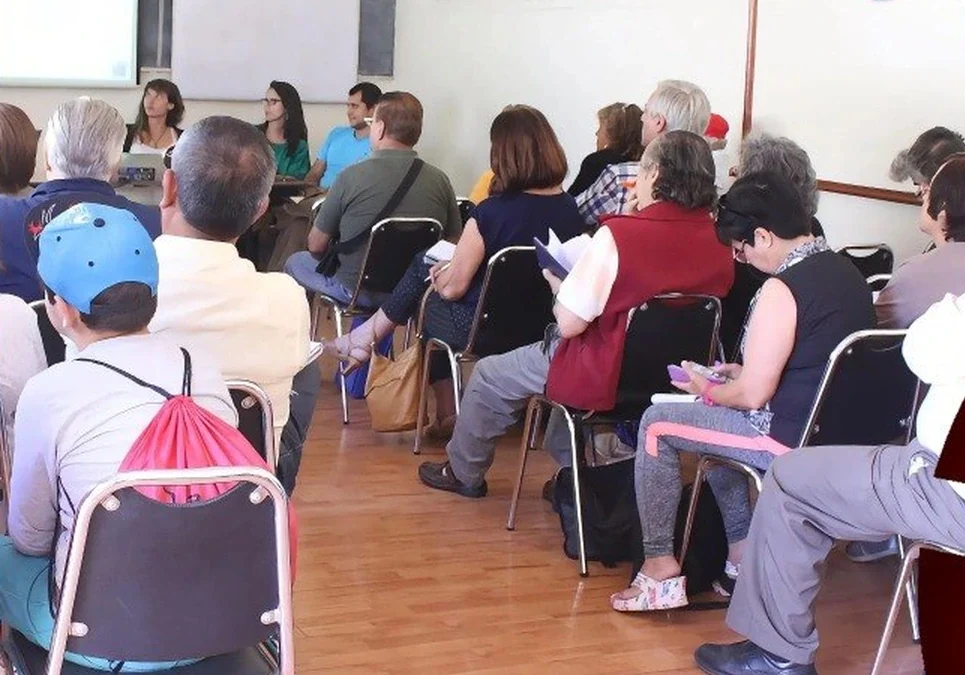 Tras 22 años acéfalo, el Barrio San Cayetano inicia el proceso para normalizar su centro vecinal.