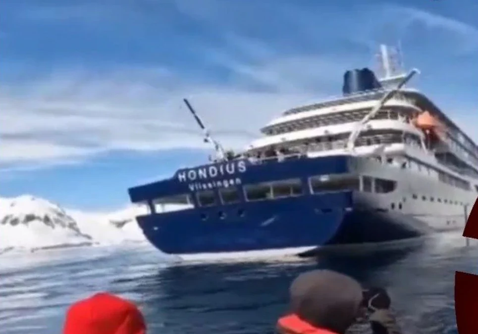 Un pasajero argentino permanece aislado en el crucero que partió de Ushuaia y registró tres muertes.