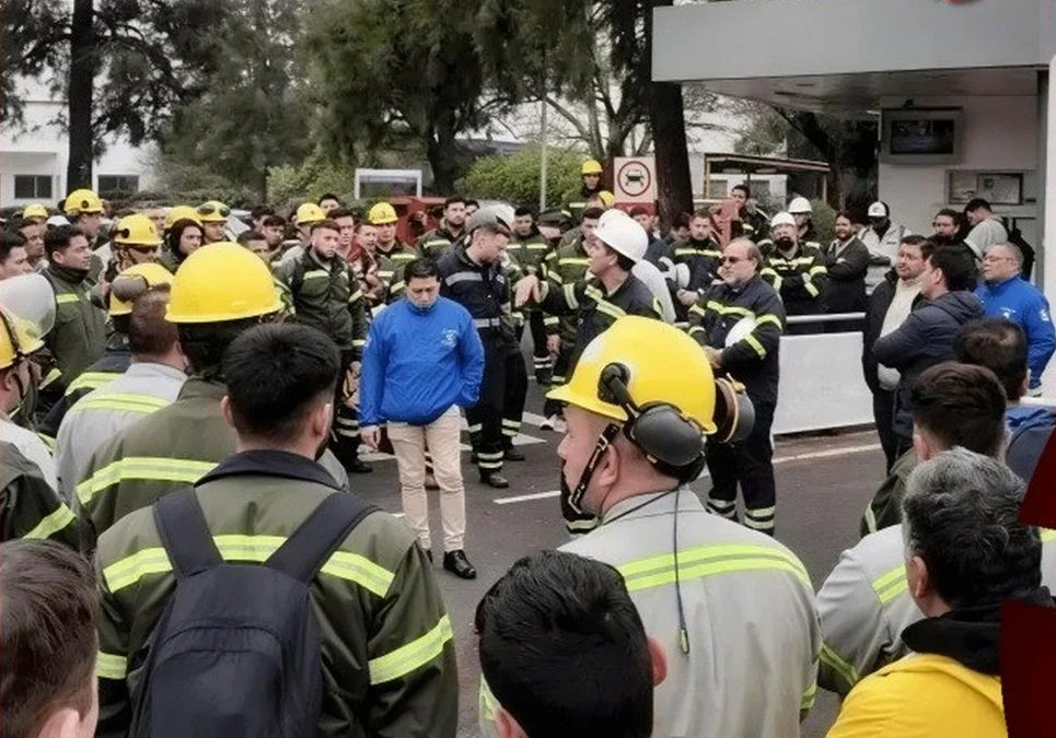 Buenos Aires: La metalúrgica Techint despidió a 150 trabajadores calificados, y los operarios realizan protestas.