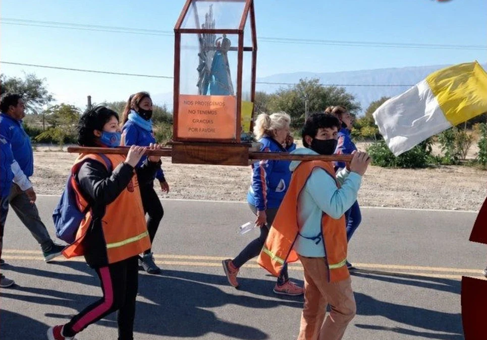 Buscan servidores y acompañantes para trasladar la imagen de la Virgen de Luján a las festividades de Los Patillos.