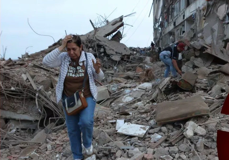 Desastre humanitario y ayuda internacional: el fuerte terremoto en Venezuela destruyó ciudades y se sintió hasta en Colombia.