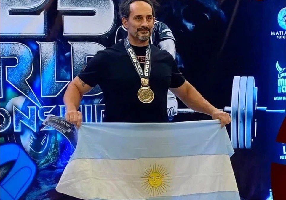 El pesista Alejandro Pérez continúa su entrenamiento de alto rendimiento con la mira puesta en alcanzar un récord mundial.