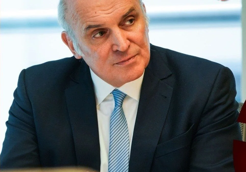 Fiscal solicitó indagar al ex diputado Espert, por sus vínculos con el narco financista Fred Machado