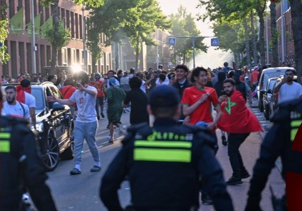 La eliminación de Países Bajos del Mundial derivó en disturbios y enfrentamientos en varias ciudades neerlandesas.