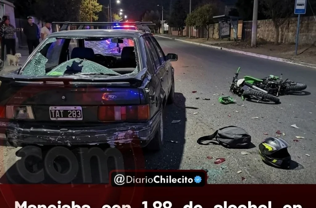 Manejaba con 1.88 de alcohol en sangre por la calle principal de Anguinán cuando dos menores en moto lo chocaron de atrás.