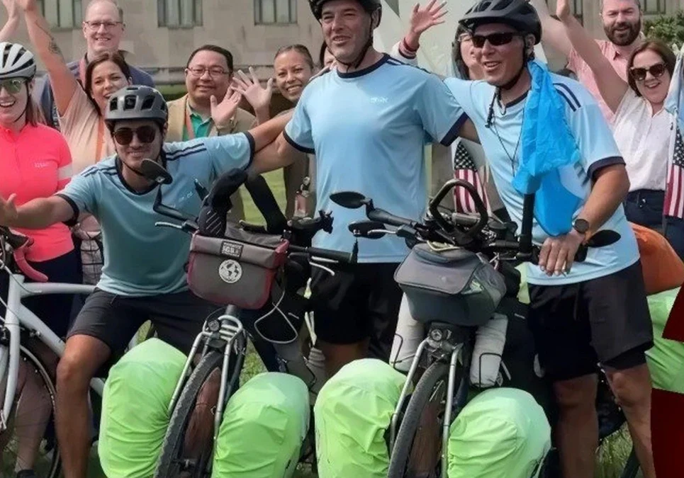 Tres entrerrianos recorrieron 17.000 kilómetros en bicicleta y llegaron a Estados Unidos para alentar a la Selección.