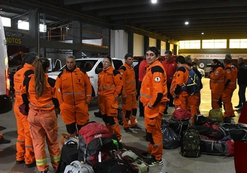 Bomberos santafesinos y el Ejército Argentino integran el operativo internacional de rescate en la catástrofe de Venezuela.