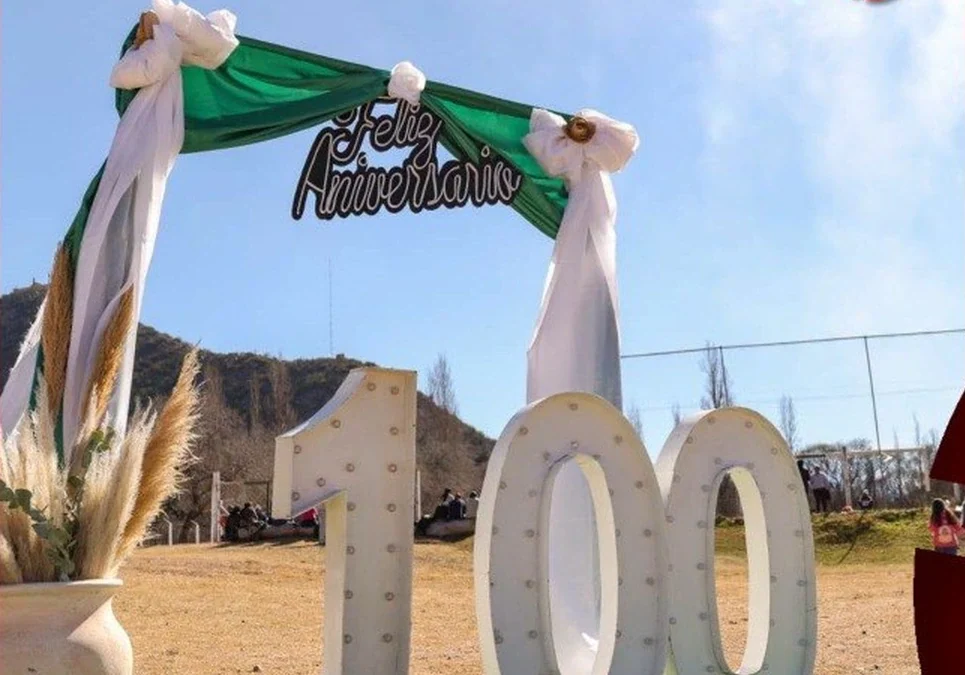 Con un emotivo homenaje a sus fundadores, el Club Olivero Duggan de Sañogasta celebró sus 100 años de vida.