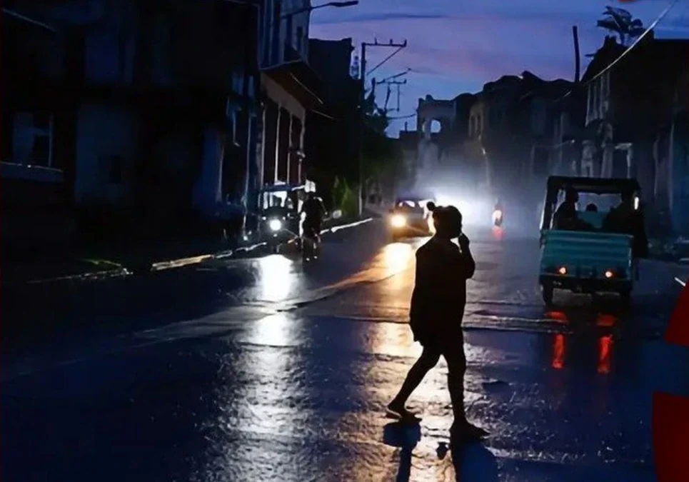 Cuba sufrió un nuevo apagón generalizado que dejó sin luz a más de 9 millones de habitantes por fallas y falta de combustible