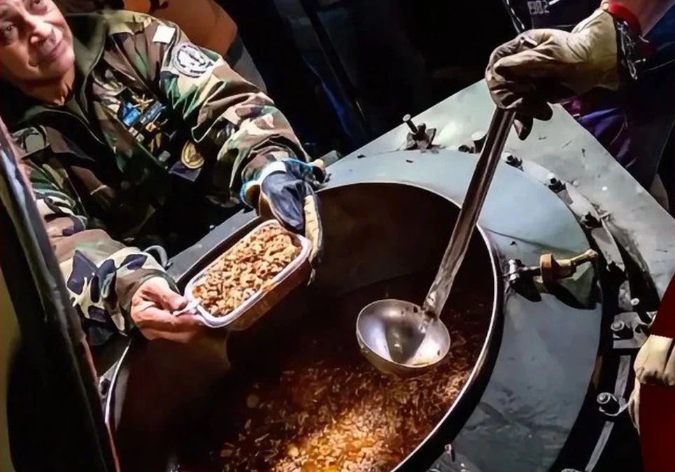 El párroco de San Cayetano advirtió que la demanda en el comedor comunitario de Buenos Aires ya igualó los picos de la pandemia.