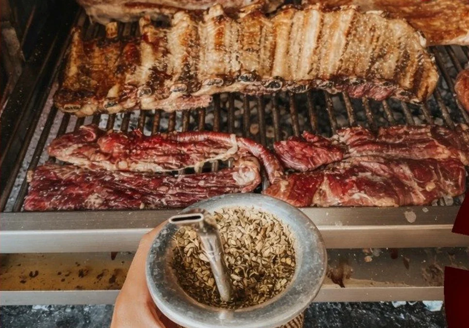 Fiebre por la Scaloneta: el fervor mundialista agota el asado en Córdoba para alentar a la Selección en la gran final.