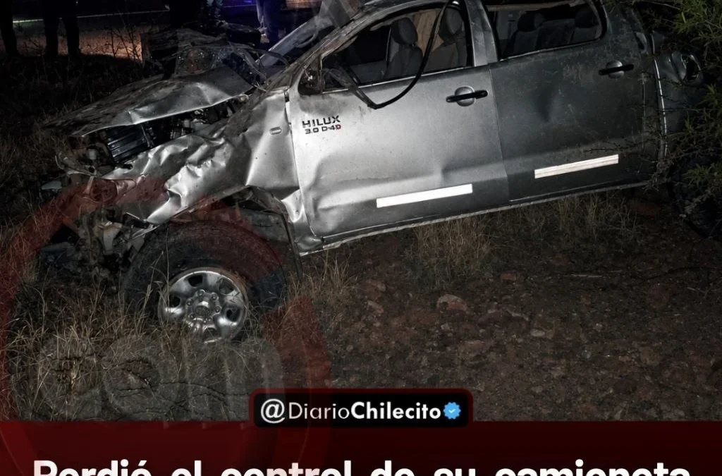 Perdió el control de su camioneta en la Ruta 74, salió despedido por los vuelcos y fue trasladado a la Capital.