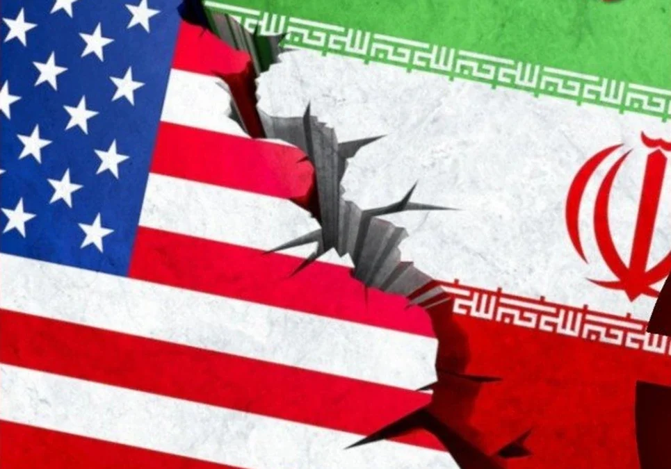 Se reaviva el conflicto geopolítico: bombardeos cruzados entre Estados Unidos e Irán ponen en riesgo el comercio mundial de combustible.